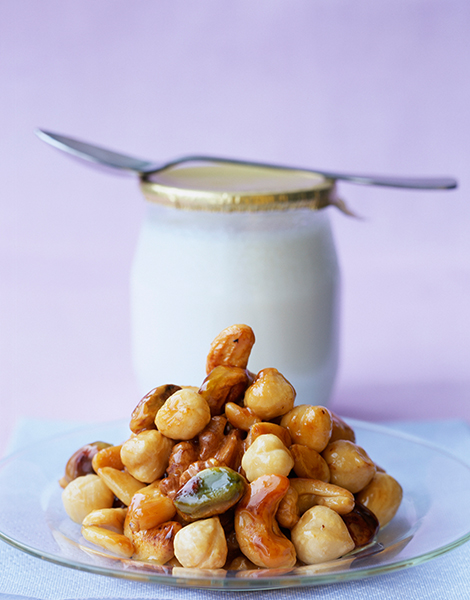 Pan-fried Nuts with Honey and Yoghurt