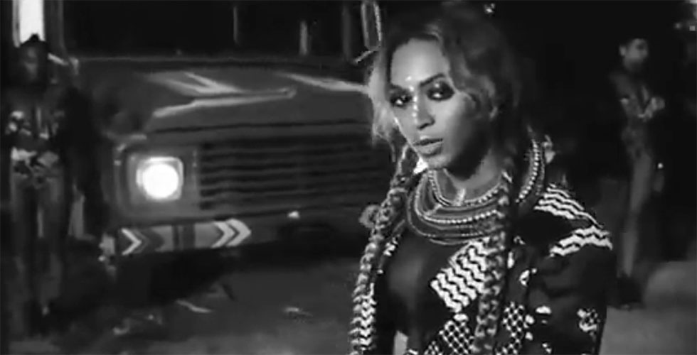 tres-click-beyonce-video-2
