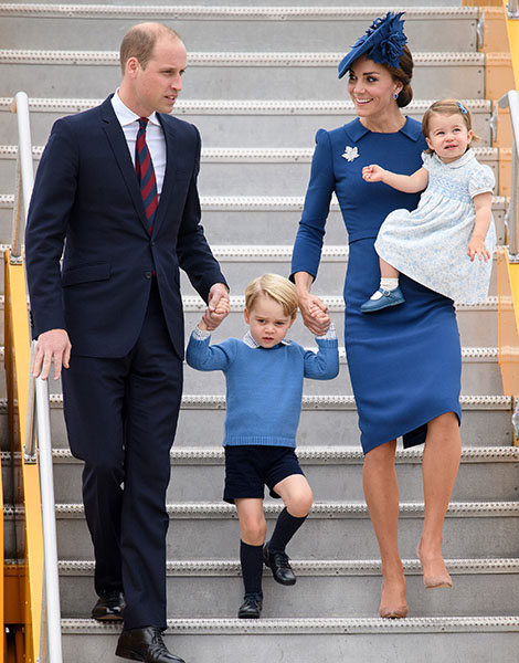 The Cambridge Family arrive in Canada