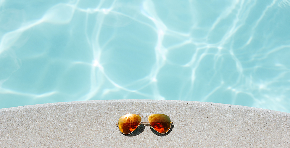 Pool mit Sonnenbrille