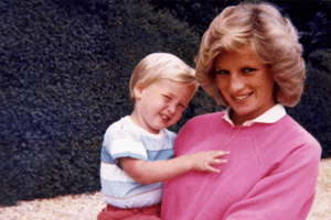 Prinz William versucht bei seinen Kindern George und Charlotte die Erinnerung an seine verstorbene Mutter Diana aufrecht zu erhalten.
