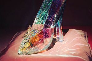 Swarovski hat einen Schuh herausgebracht, der Cinderella-Träume wahr werden lässt.