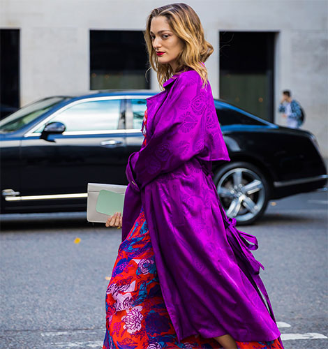 Auf der Londoner Fashion Week sind grelle Farben en vogue.