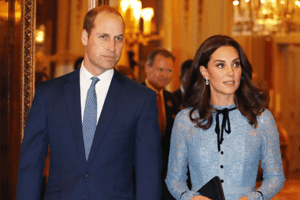 Herzogin Kate zeigt ihren Babybauch! Auf einem Event mit Prinz William kann man zum ersten mal einen Bauch erahnen