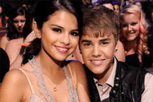 Justin Bieber frühstückt mit seiner Ex Selena Gomez – und wir haben ein paar Fragen!?