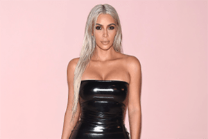 DAS trägt Kim Kardashian unter all ihren Kleidern, um die perfekte Figur zu haben