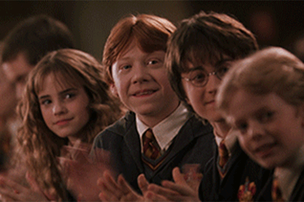 Zauber-Freunde, kippt jetzt nicht vom Besen: "Harry Potter" kommt bald nach Deutschland!!
