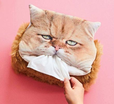fluffy-cat-head-tissue-dispenser-thumb