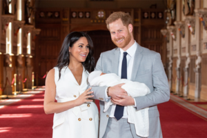Meghan Markle und Prinz Harry zeigen uns endlich ihren kleinen Sohn – und er ist ganz die Mama!