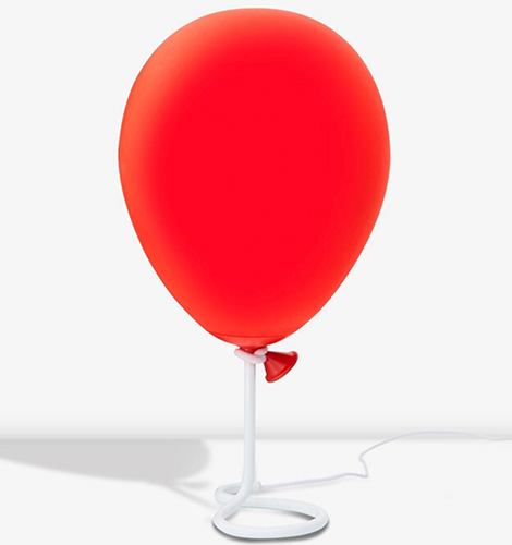 Seid ihr denn verrückt? Es gibt jetzt echt den roten Luftballon von Pennywise als Lampe