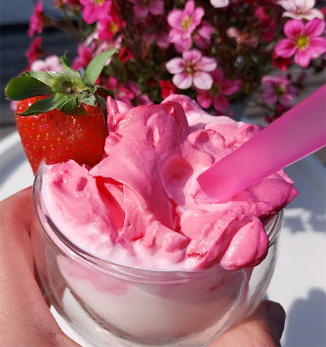 dalgona-strawberry-milkshake