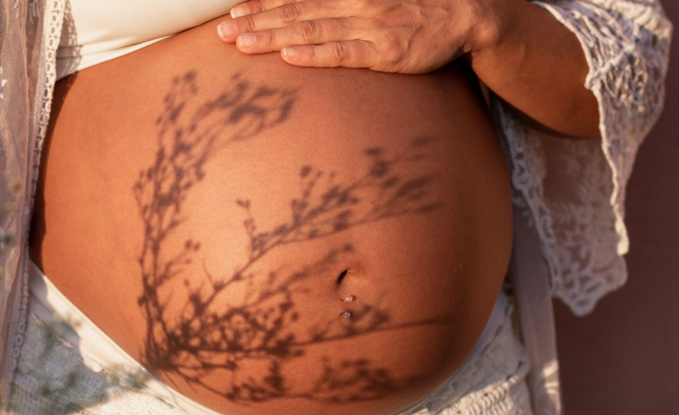 Schwangerschaftsstreifen vorbeugen: Zupfmassage Anleitung