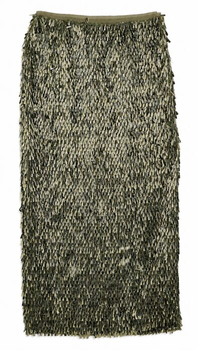 Olivgrüner Midi-Pencil-Skirt mit metallisch glänzenden Verzierungen
